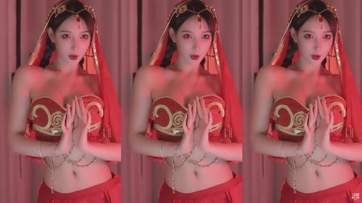 【斗鱼米娜】超凶御姐 12月超清舞蹈精彩合集 47