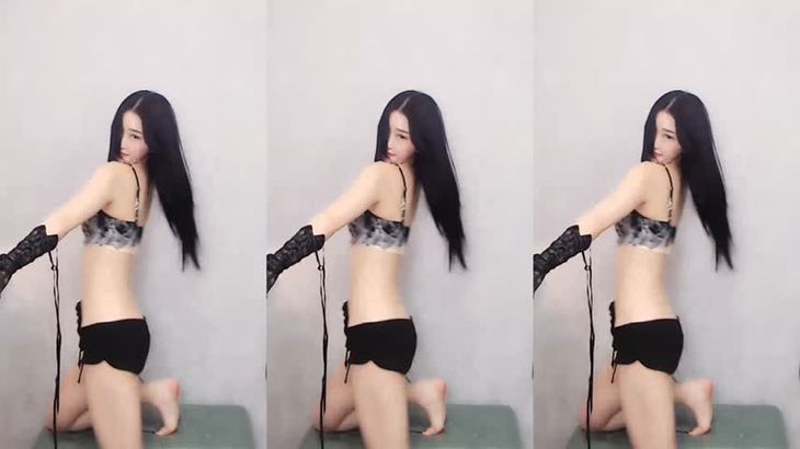 【虎牙要要】钞票枪定制福利热舞 13