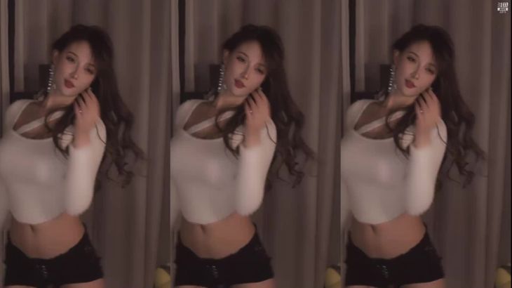 【斗鱼米娜】超凶御姐 12月超清舞蹈精彩合集 12