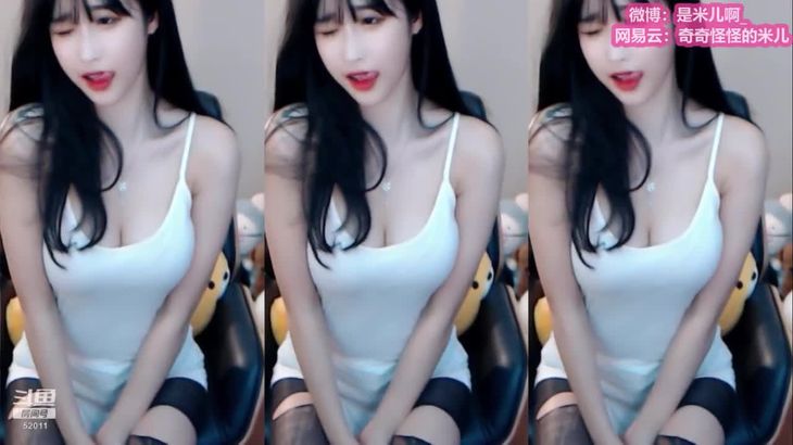 【斗鱼米儿】手撕丝袜,诱惑美腿