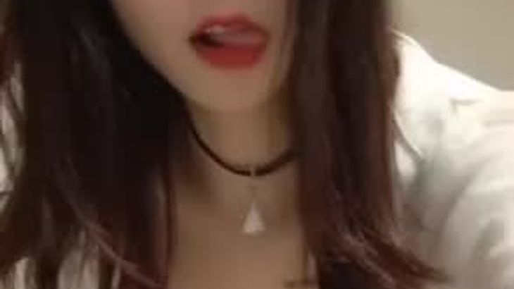 【花椒sarah】直播脱下内内真空诱惑热舞