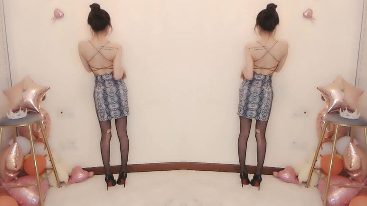 【虎牙张昔由】极品高颜值御姐 长腿丝足 定制热舞集 33