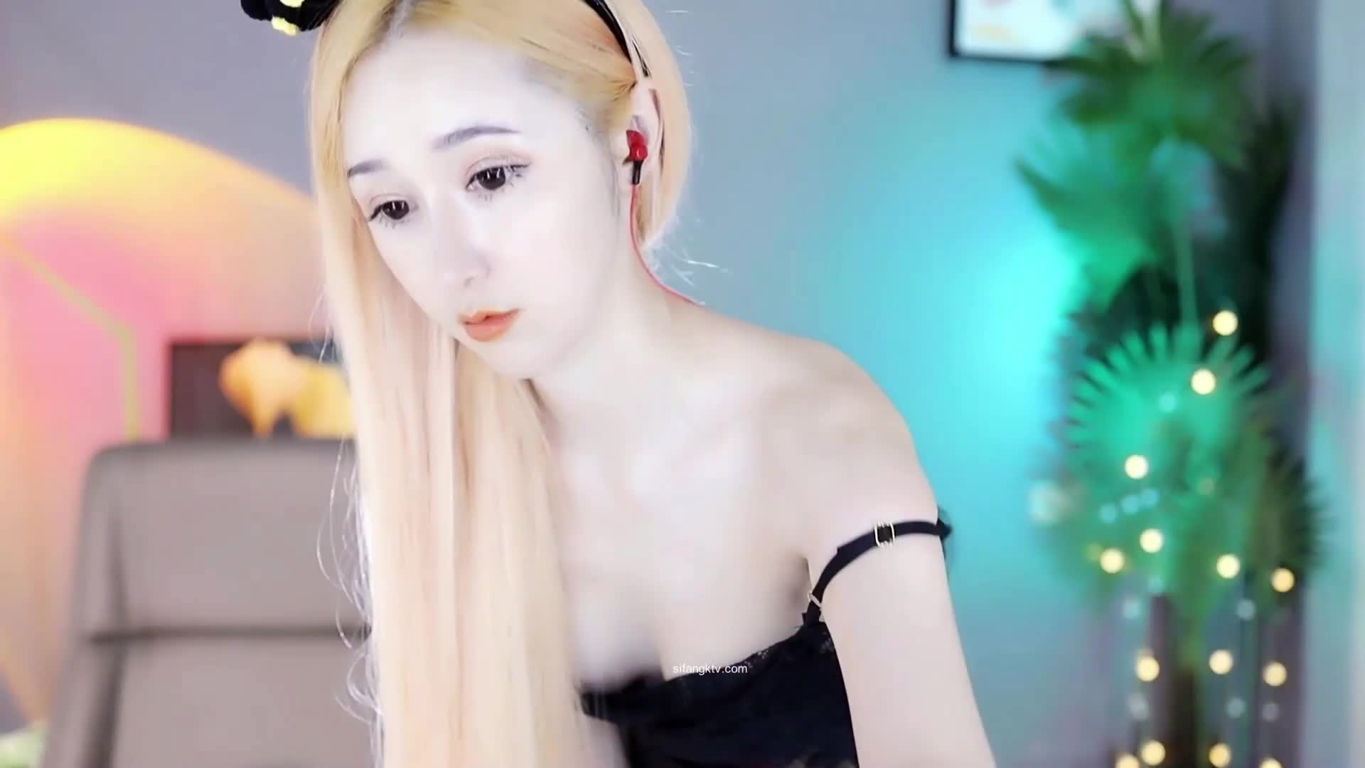 【虎牙朴允星】土豪高价私人定制热舞与福利合集 16