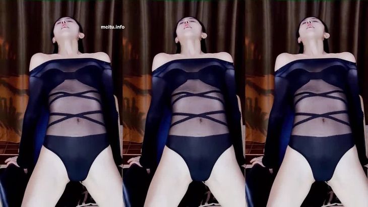 【CC欣彤】高颜值顶级舞姬 粉丝高价定制热舞 24