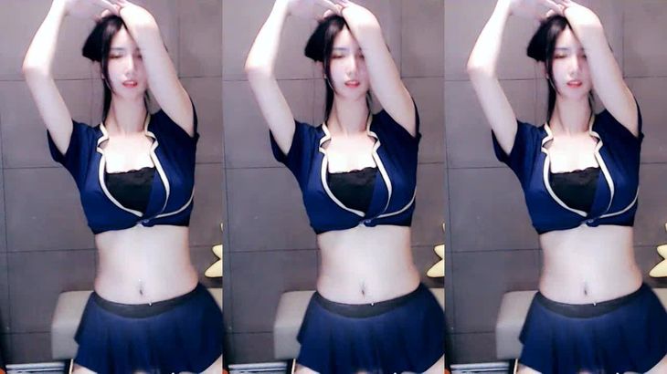 【虎牙佳佳】极品舞姬 钞票枪福利表情烧舞合集！18