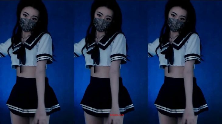 【虎牙灵芸不爱笑】极品要命舞姬 千元定制福利烧舞合集 20