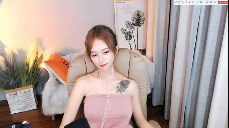 【CC小泽佳丽亚】直播卸甲 捏捏小可爱