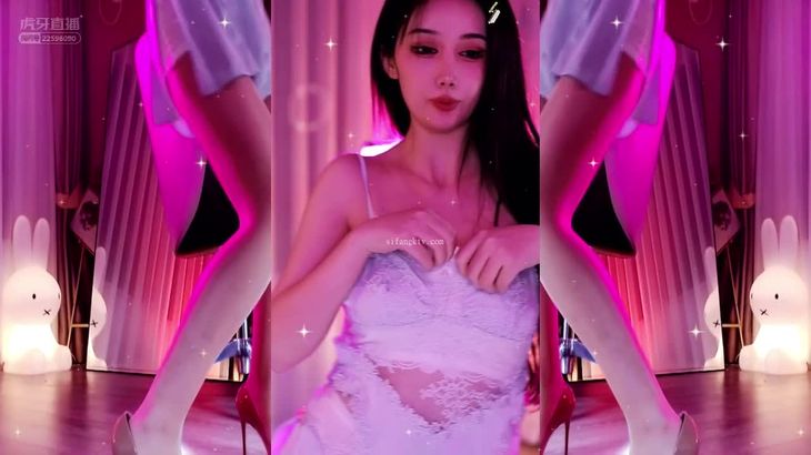 【虎牙是理理吖】小号大招 精彩热舞合集！12