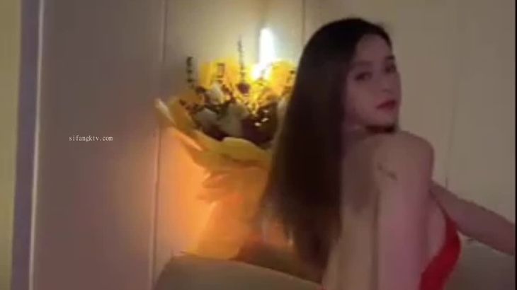 【花椒萌妮】土豪高价定制比基尼热舞 6