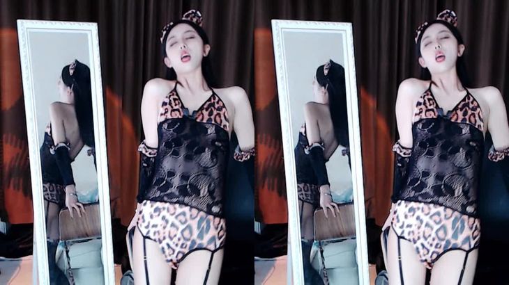 【CC欣彤】高颜值顶级舞姬 粉丝高价定制热舞 12