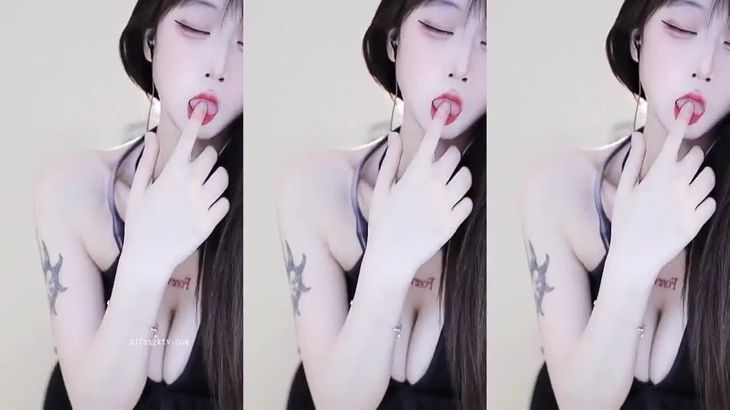 【CC樱奈】极品萌妹舞姬 土豪定制热舞合集 25