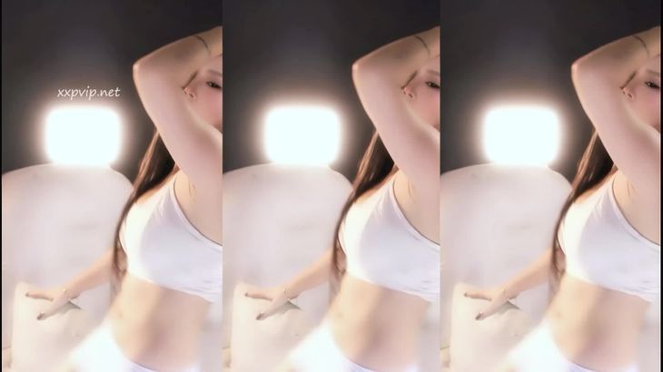 【虎牙以女团之名】巅峰C位可盐可甜小野猫舞蹈秀 2