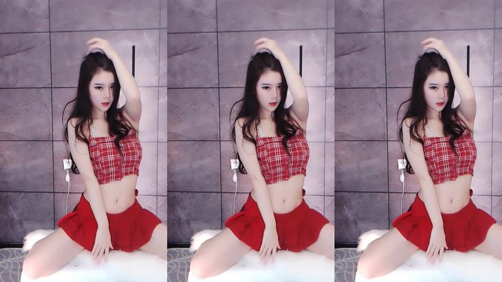 【虎牙温情】清纯系极品少女 定制福利表情热舞全集 良心满满~4