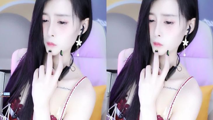 【虎牙简安】高颜值高冷御姐 宝图定制福利热舞合集 2