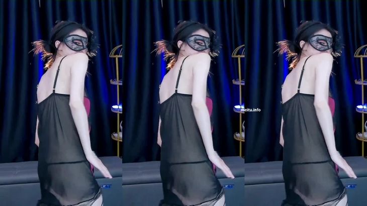 【CC白妖妖】顶级高颜值御姐尤物 粉丝千元定制热舞合集 125