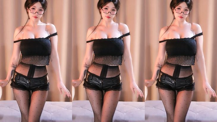 【CC丸子超凶】高颜值实力舞姬近期热舞秀 59