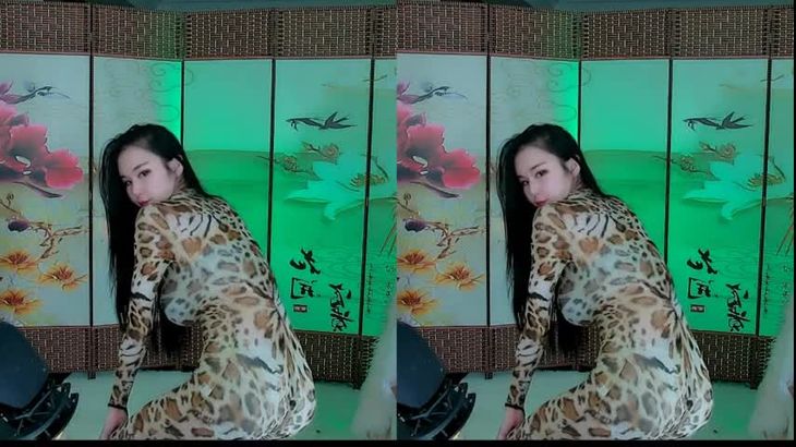 【舞嫣小妖精】高颜值极品身材 名如其人 绝活一字马 千元定制内涵热舞合集 10