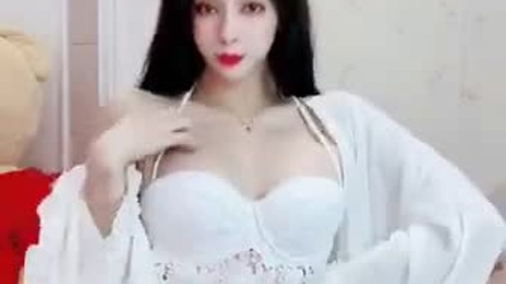 【花椒萌妮】土豪高价定制比基尼热舞 31