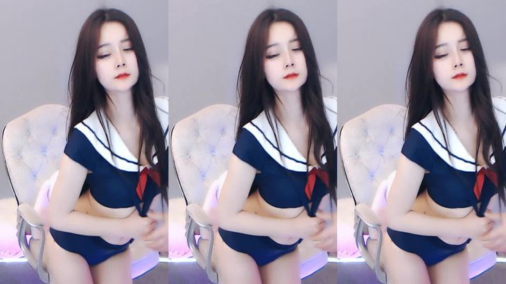 【虎牙温情】清纯系极品少女 定制福利表情热舞全集 良心满满~38