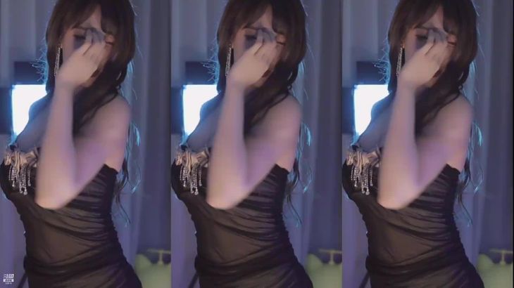 【斗鱼米娜】超凶御姐 12月超清舞蹈精彩合集 50