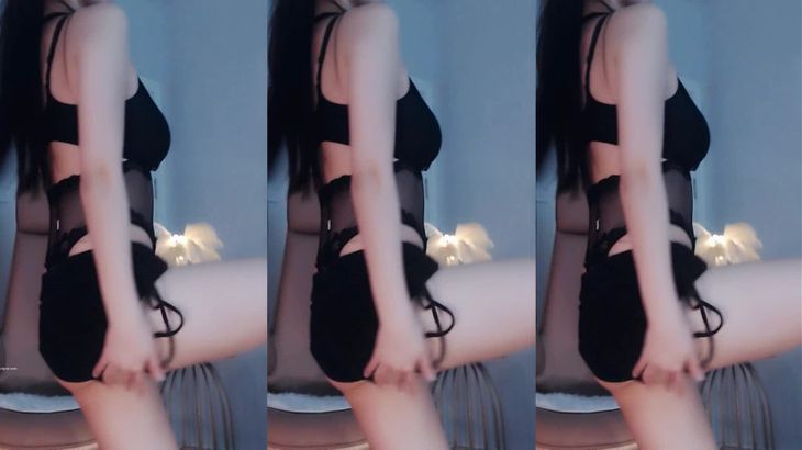 【虎牙嘉易初见】高颜值极品萌妹子 钞票枪定制热舞 超级带感! 10