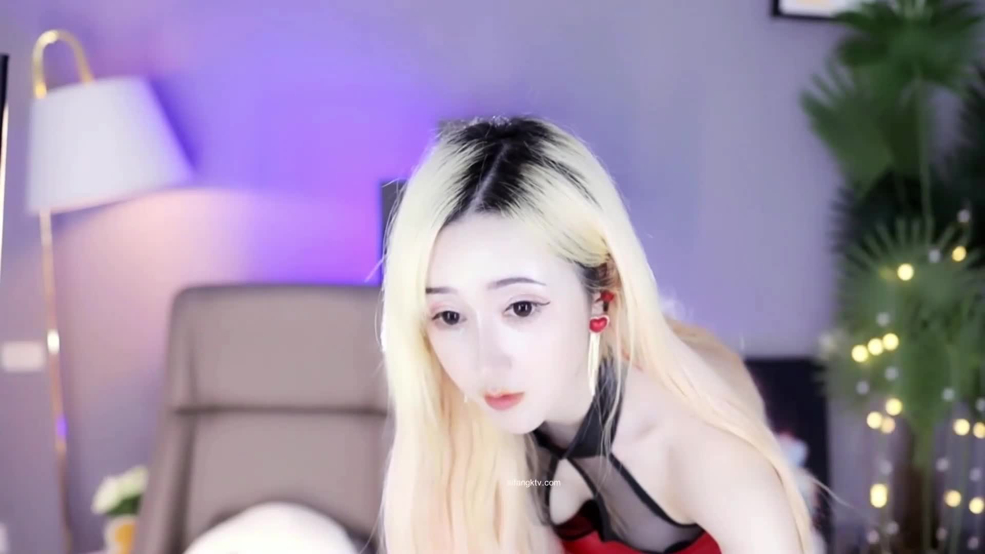 【虎牙朴允星】土豪高价私人定制热舞与福利合集 17