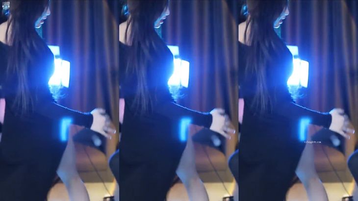 【斗鱼月薇薇吖】开衩裙加分了